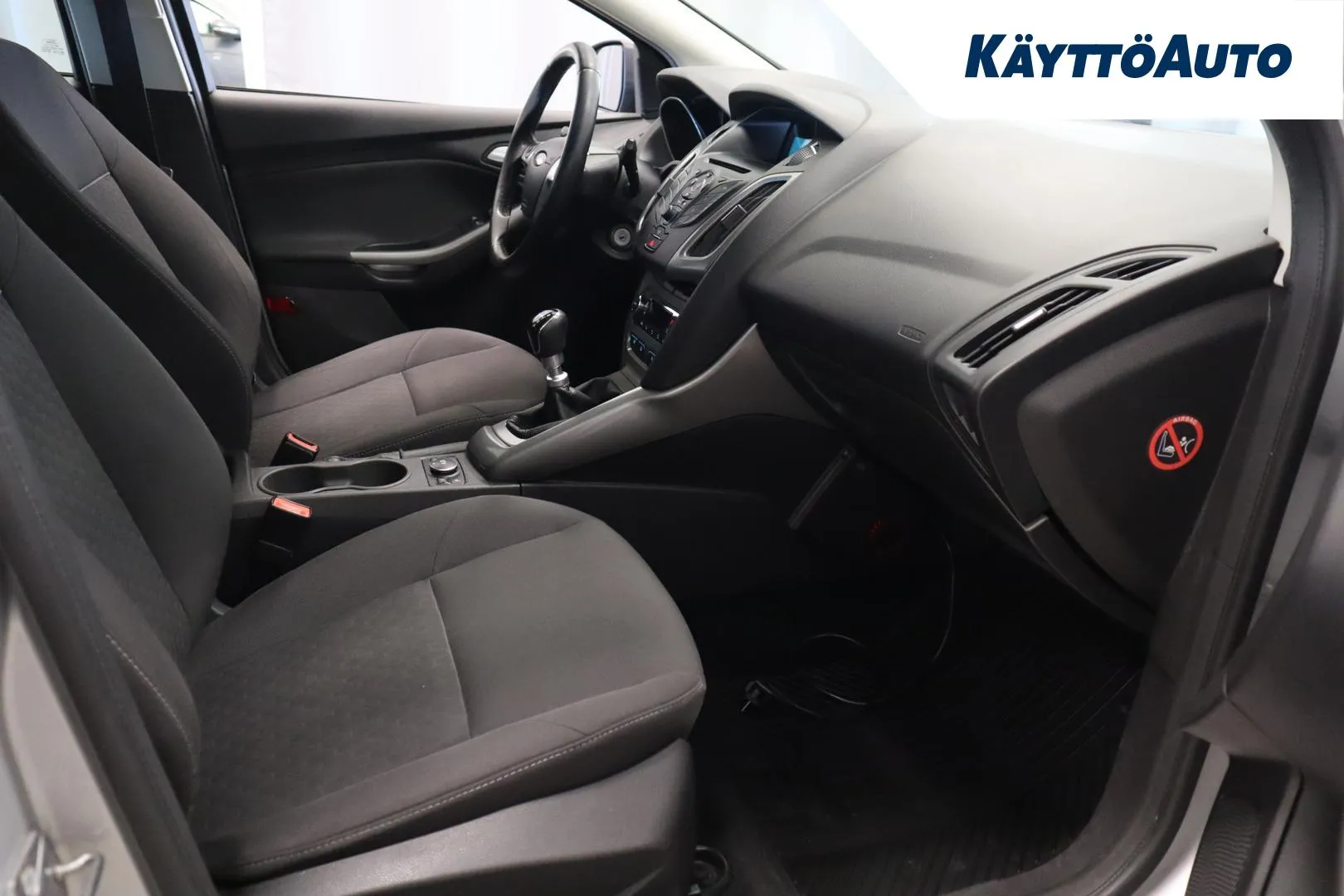 FORD Focus XVP-880 carousel image