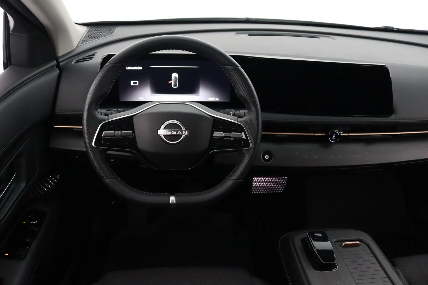 NISSAN Ariya NNB-697 carousel image