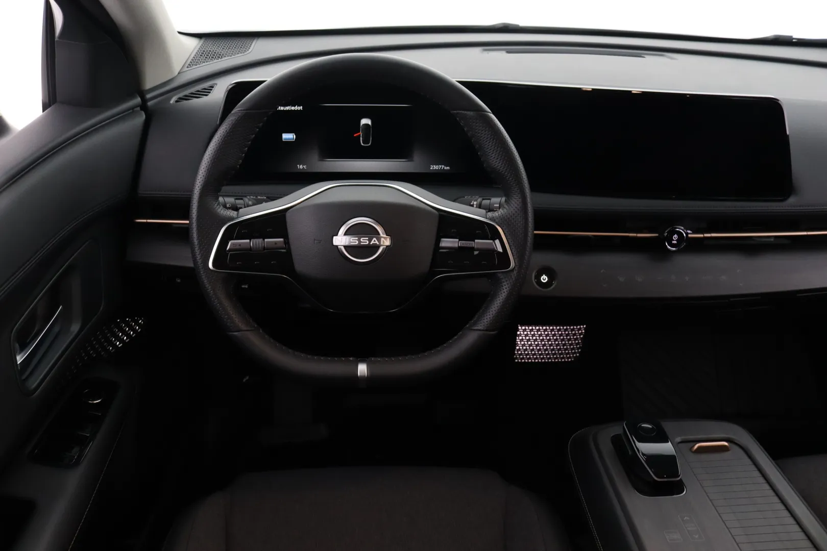 NISSAN Ariya NNB-697 carousel image