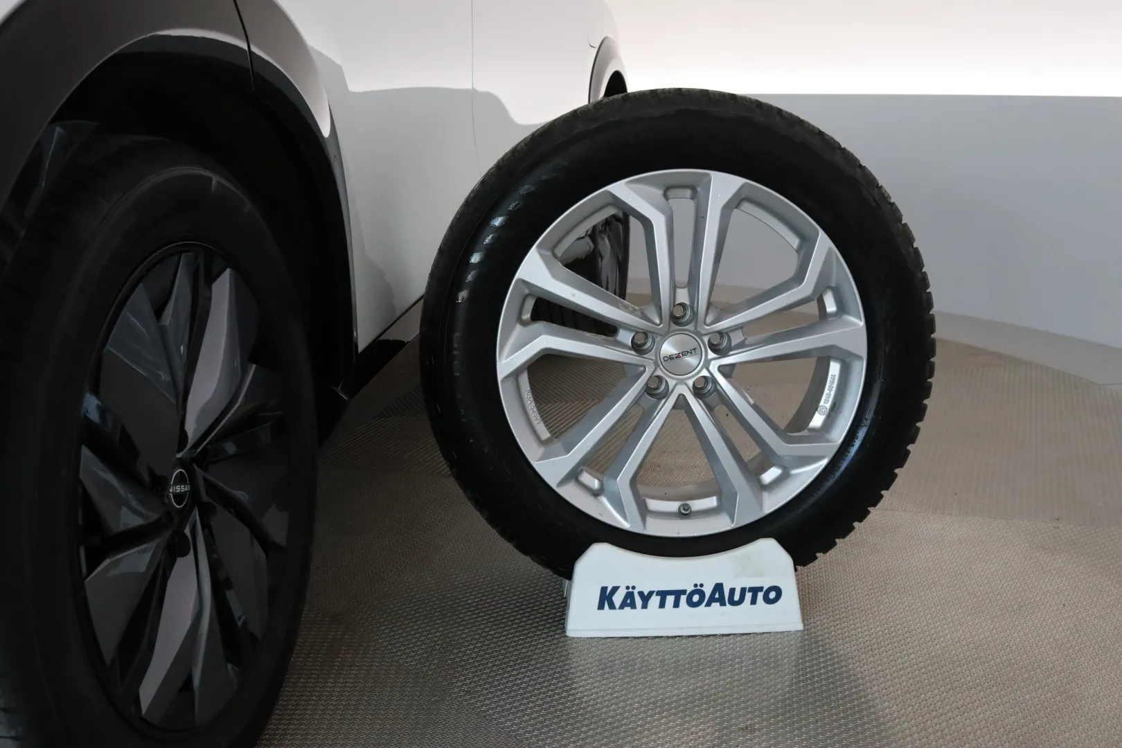 NISSAN Ariya EUR-951 carousel image