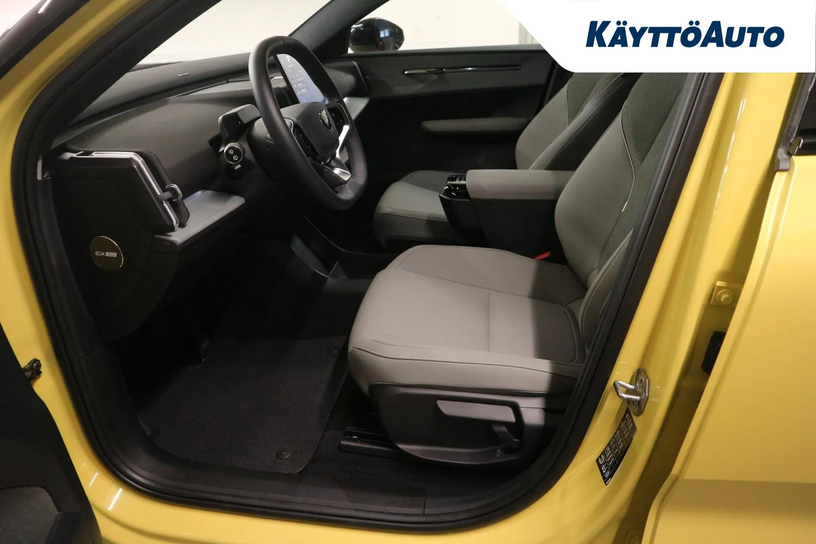 VOLVO EX30 XSR-966 carousel image