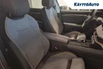 Skoda Superb YXX-243 carousel thumbs
