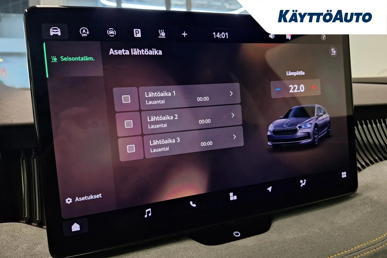 Skoda Superb YXX-243 carousel image