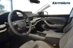 Skoda Superb YXX-243 carousel thumbs
