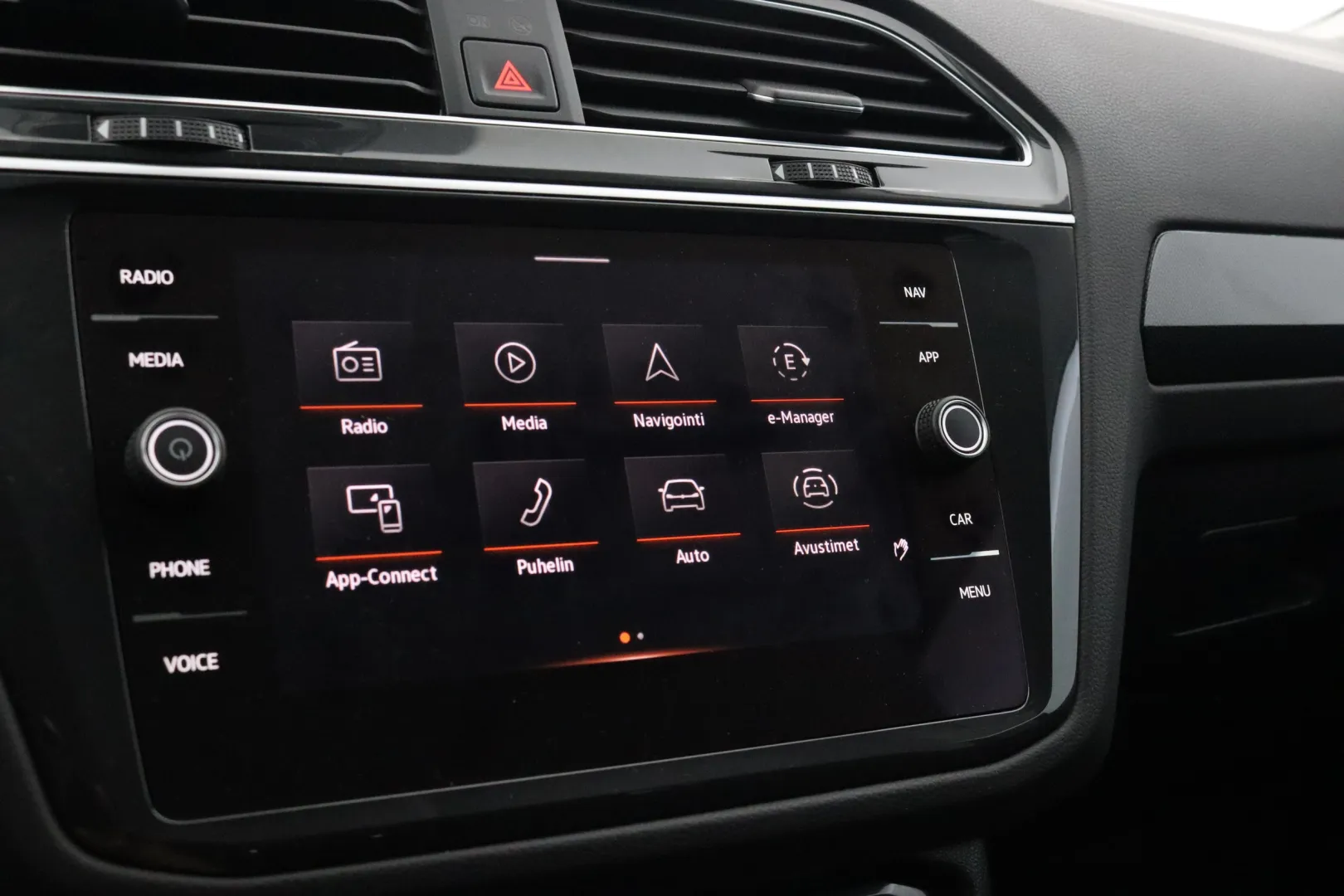 VOLKSWAGEN Tiguan ETS-957 carousel image