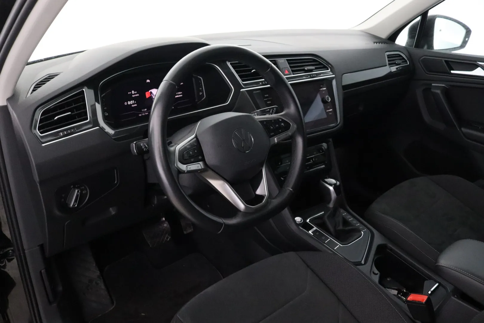 VOLKSWAGEN Tiguan ETS-957 carousel image