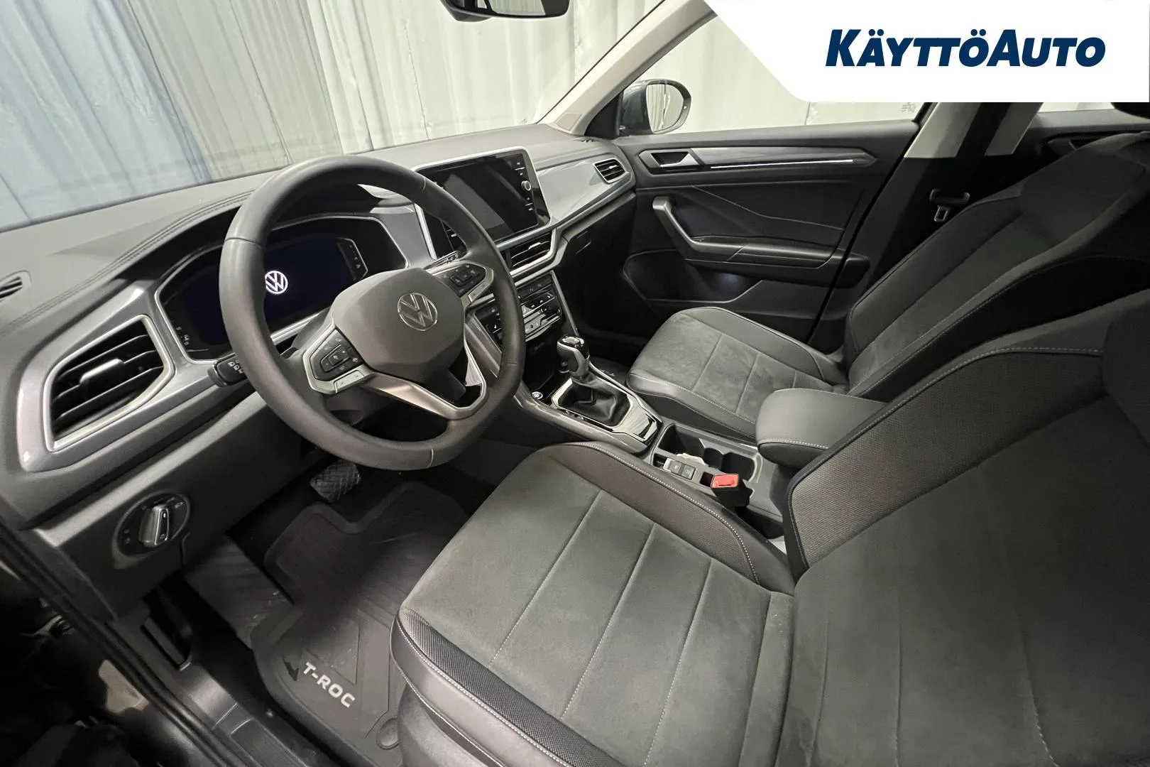 Volkswagen T-Roc JNJ-774 carousel image