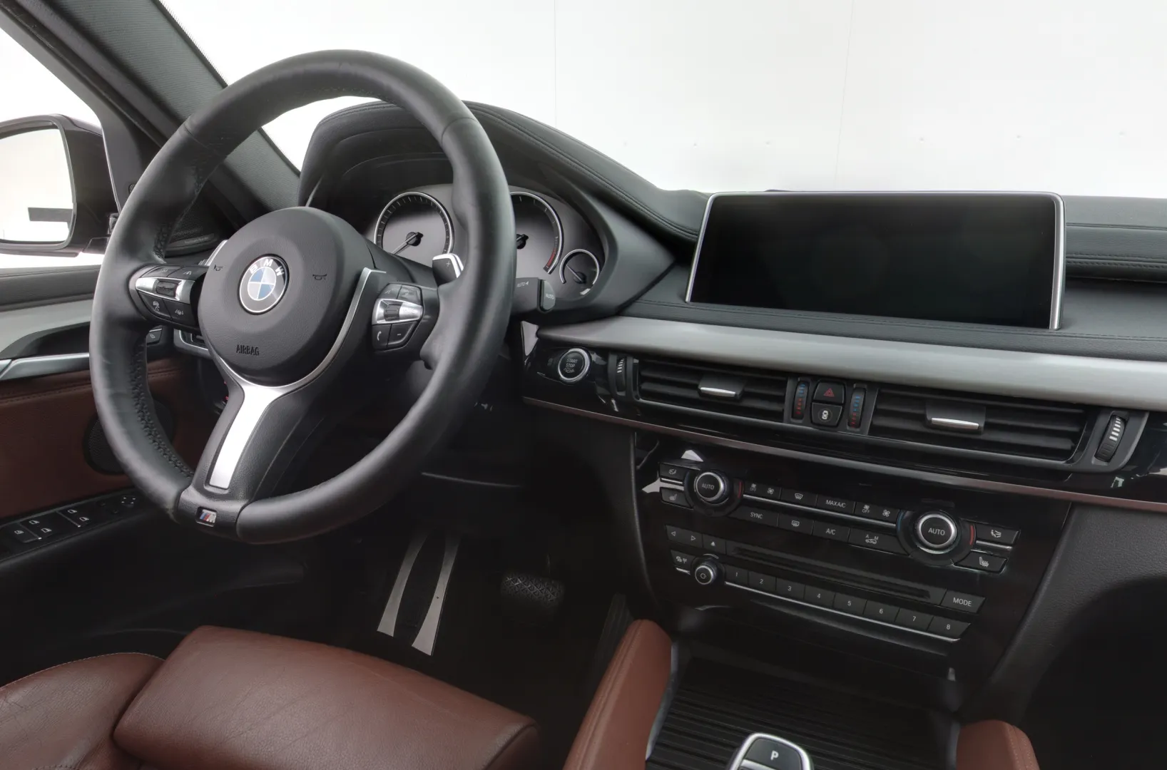 BMW X6 ERM-945 carousel image