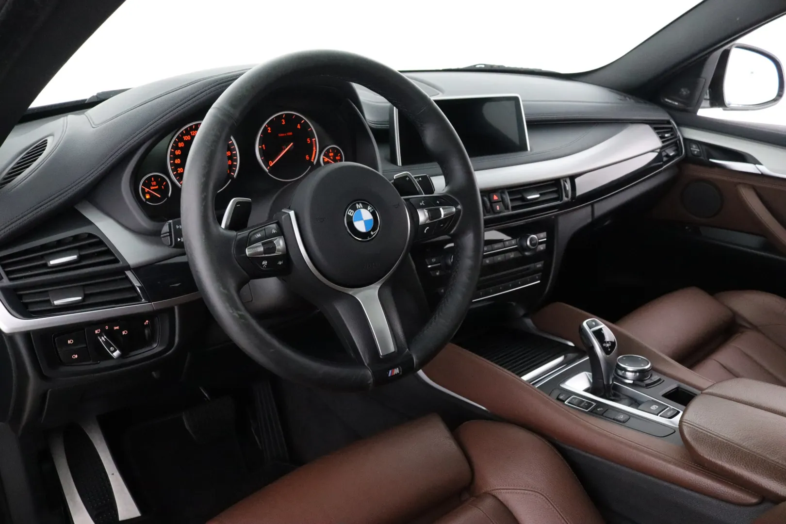 BMW X6 ERM-945 carousel image