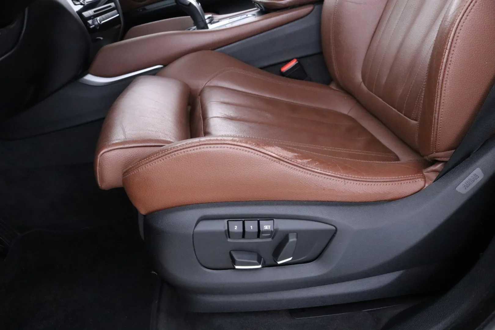 BMW X6 ERM-945 carousel image