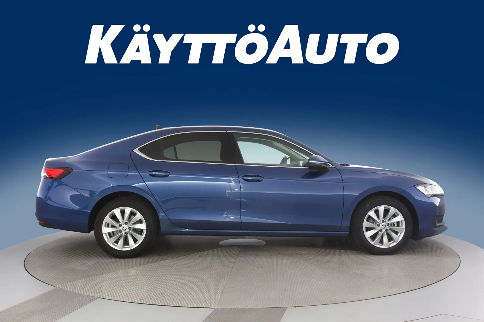 Skoda Superb KVV-233 carousel image