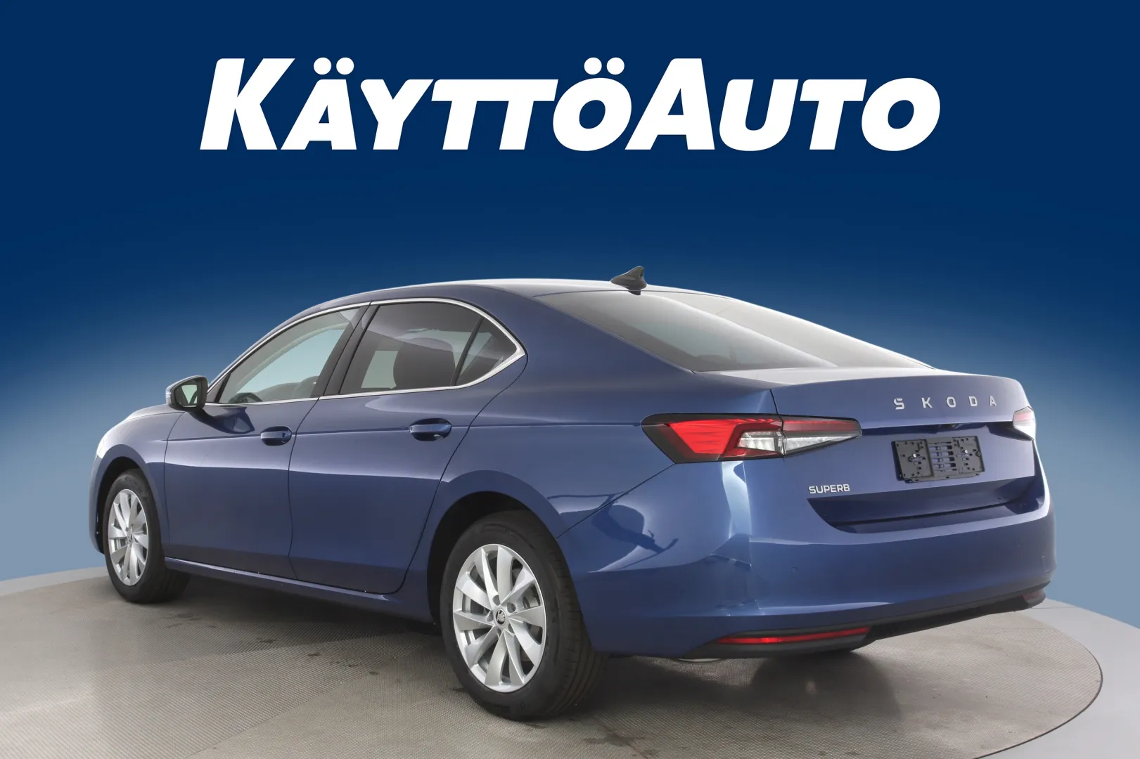 Skoda Superb KVV-233 carousel image