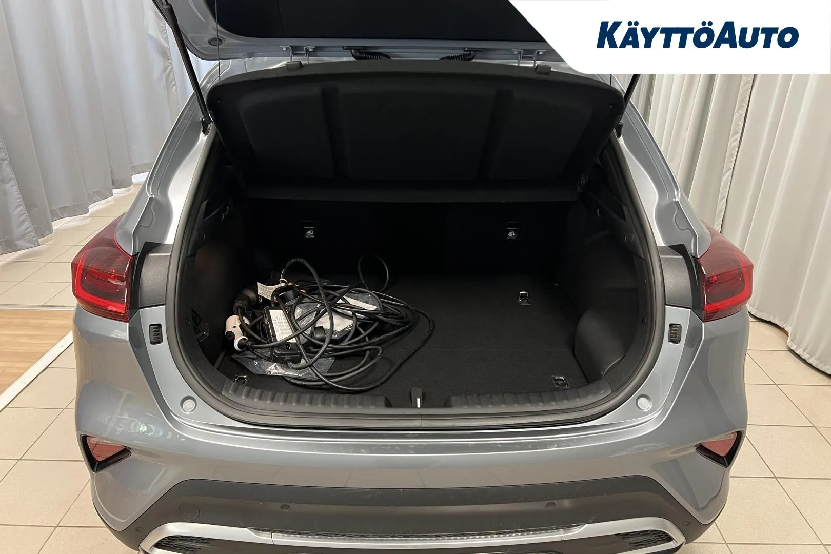 Kia XCeed YXR-231 carousel image