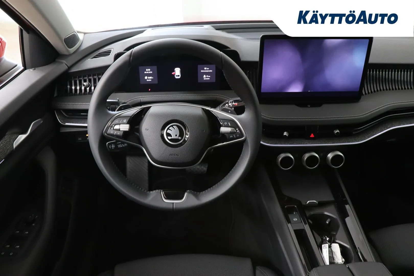 Skoda Superb JNK-515 carousel image