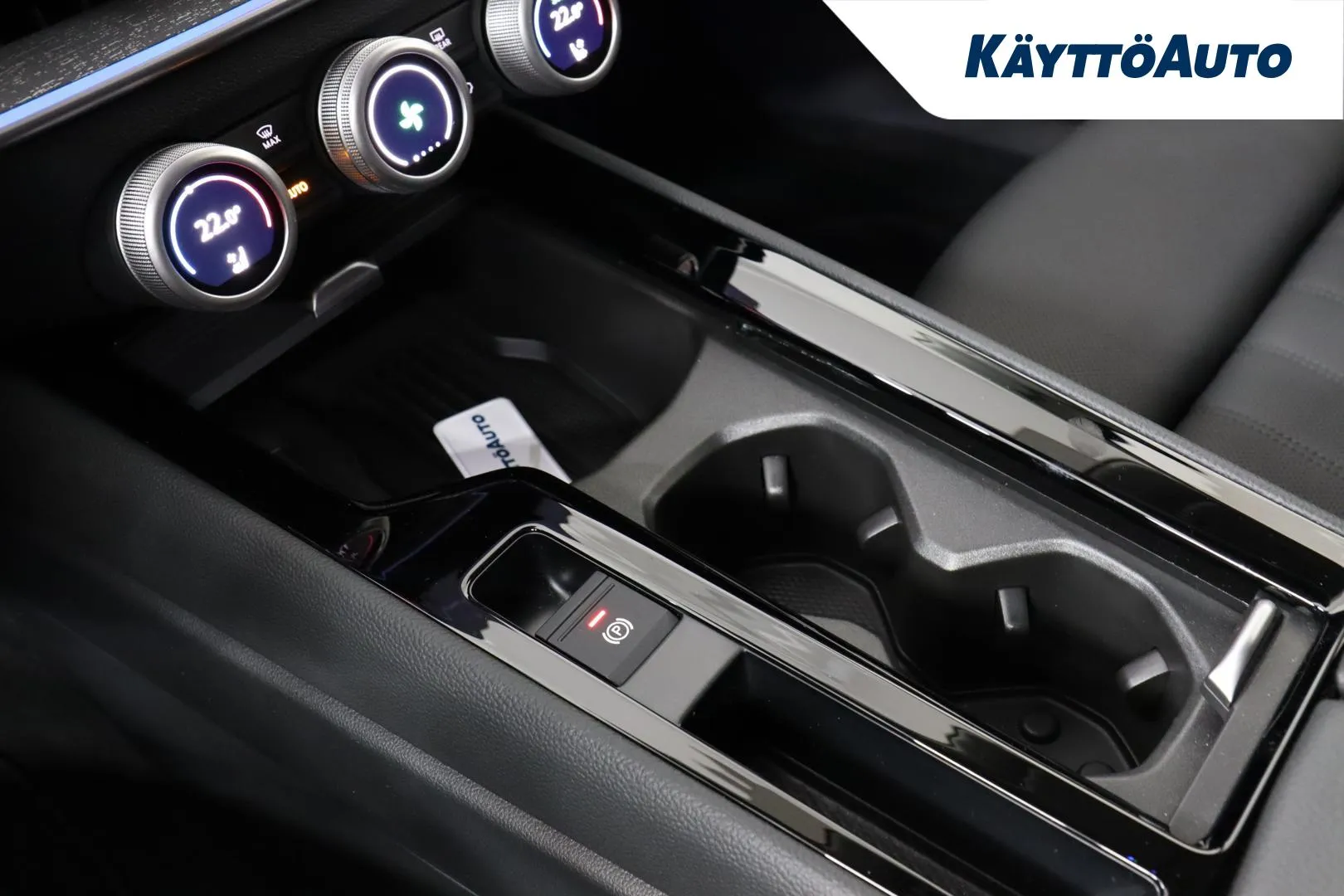 Skoda Superb JNK-515 carousel image