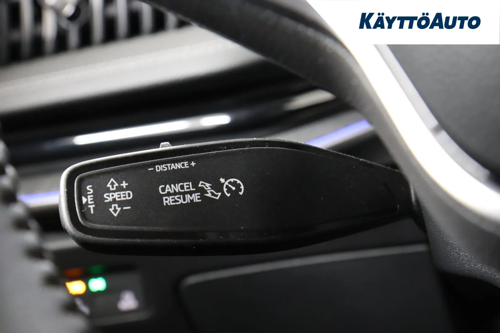 Skoda Superb JNK-515 carousel image