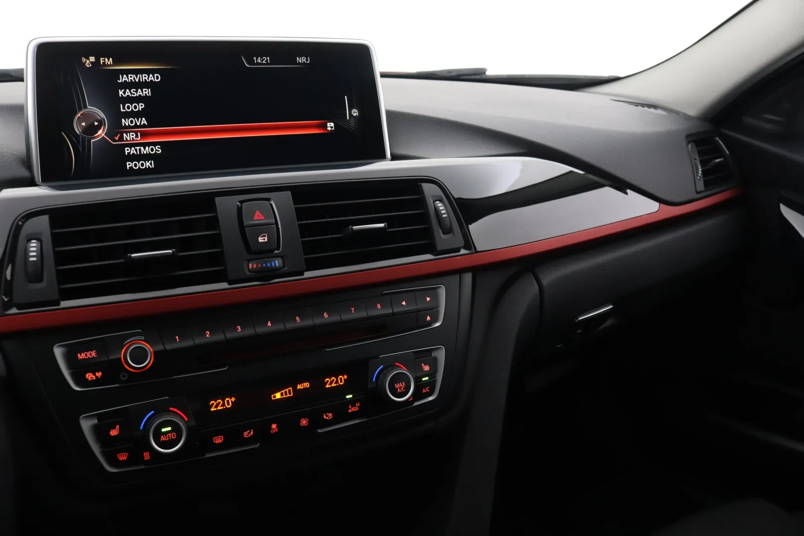 BMW 320 SLV-179 carousel image