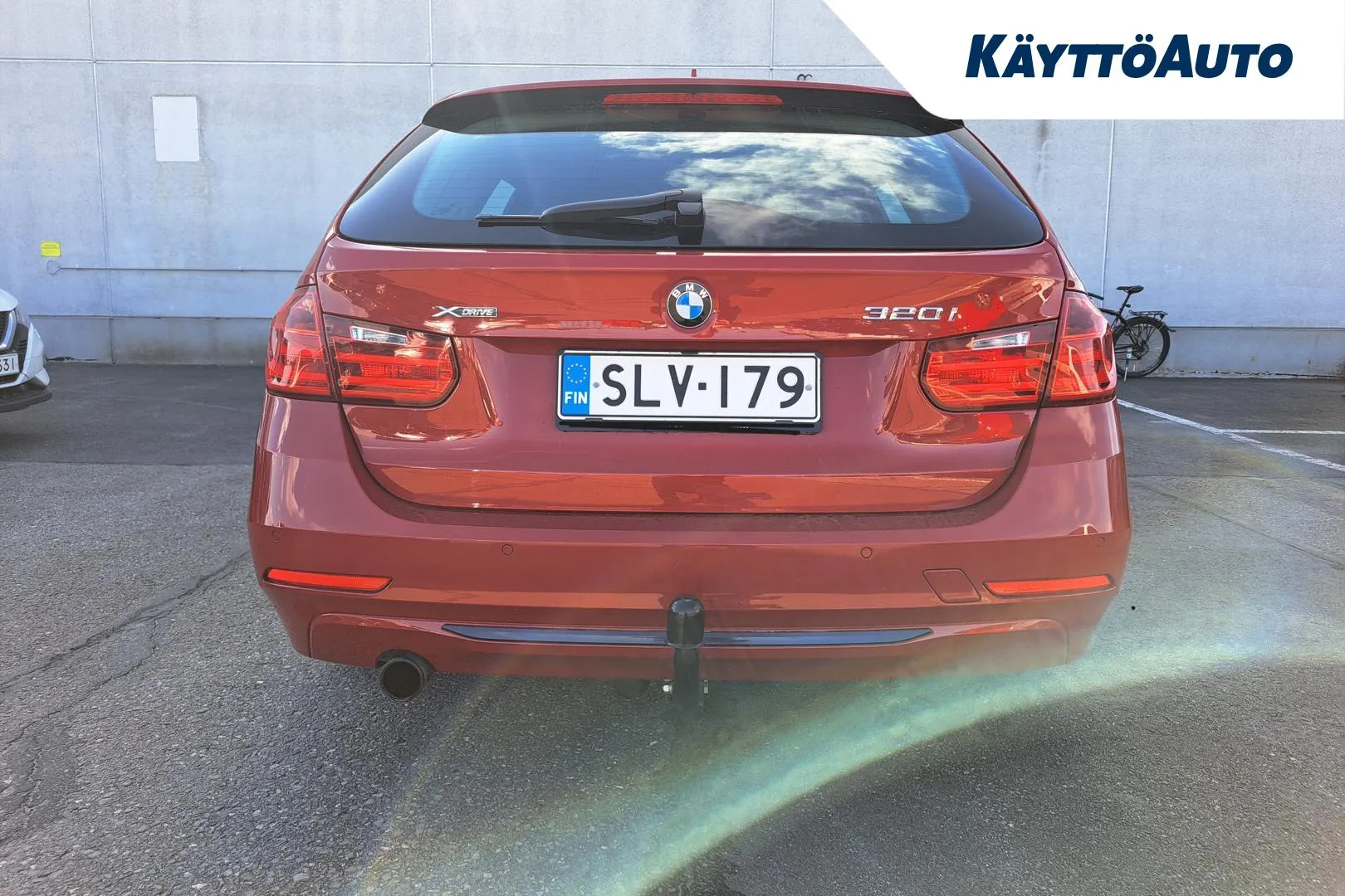 BMW 320 SLV-179 carousel image
