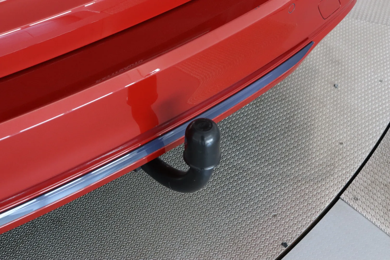 BMW 320 SLV-179 carousel image