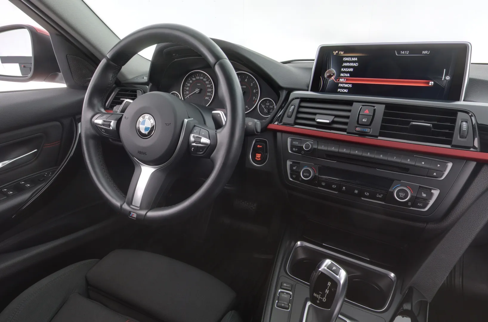 BMW 320 SLV-179 carousel image