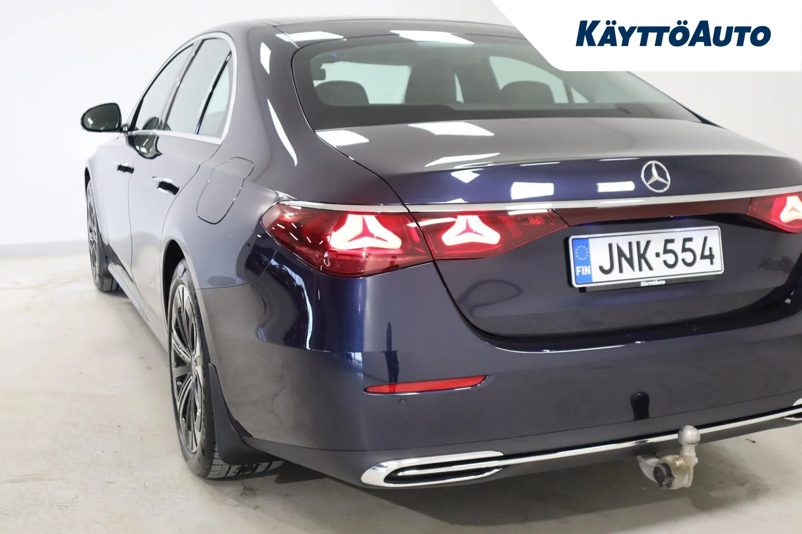 MERCEDES-BENZ E JNK-554 carousel image