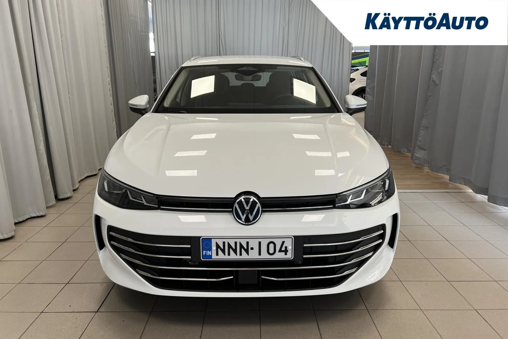 Volkswagen Passat NNN-104 carousel image