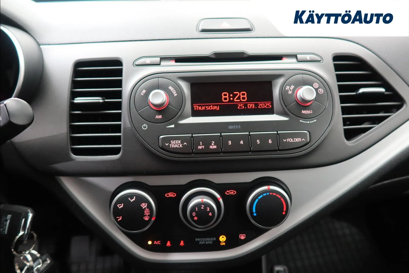 KIA Picanto TZZ-325 carousel image