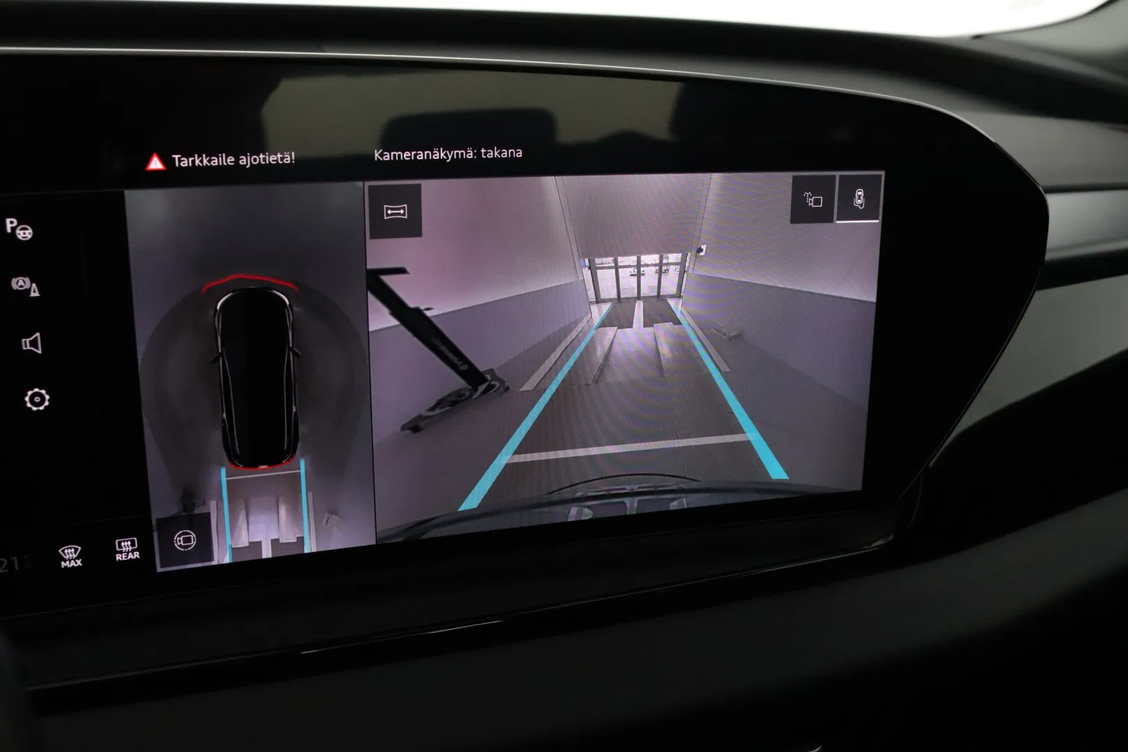 AUDI Q6 e-tron LSU-101 carousel image