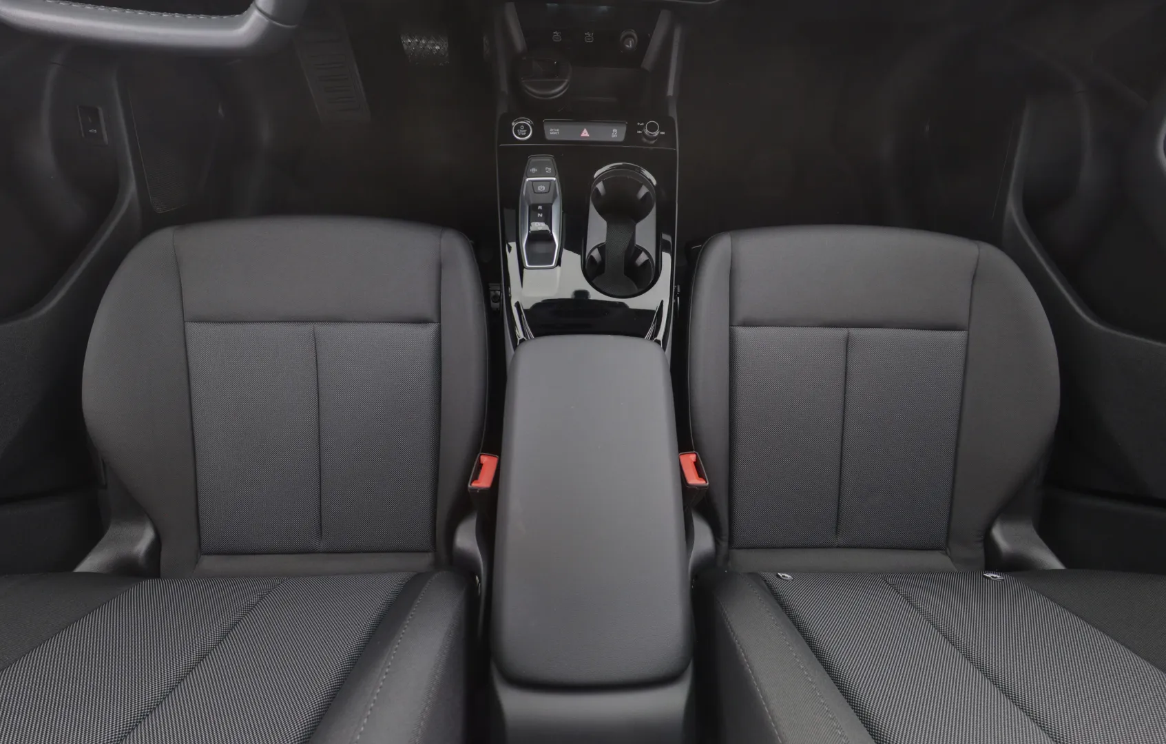 AUDI Q6 e-tron LSU-101 carousel image