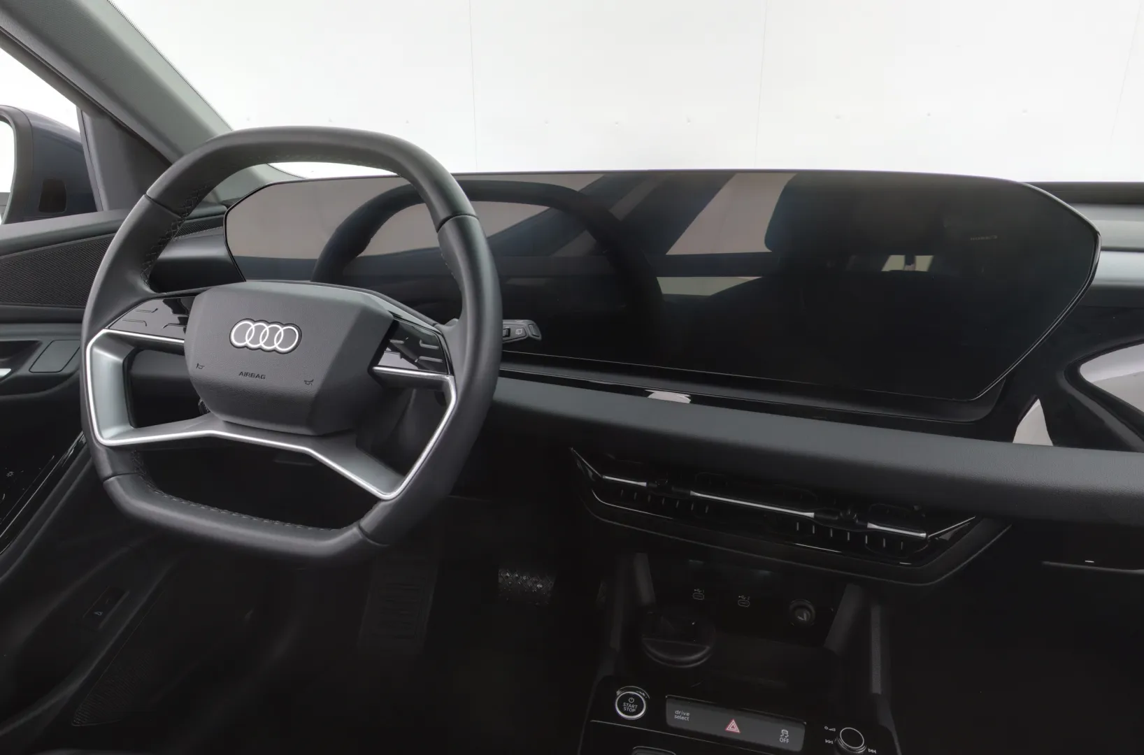 AUDI Q6 e-tron LSU-101 carousel image