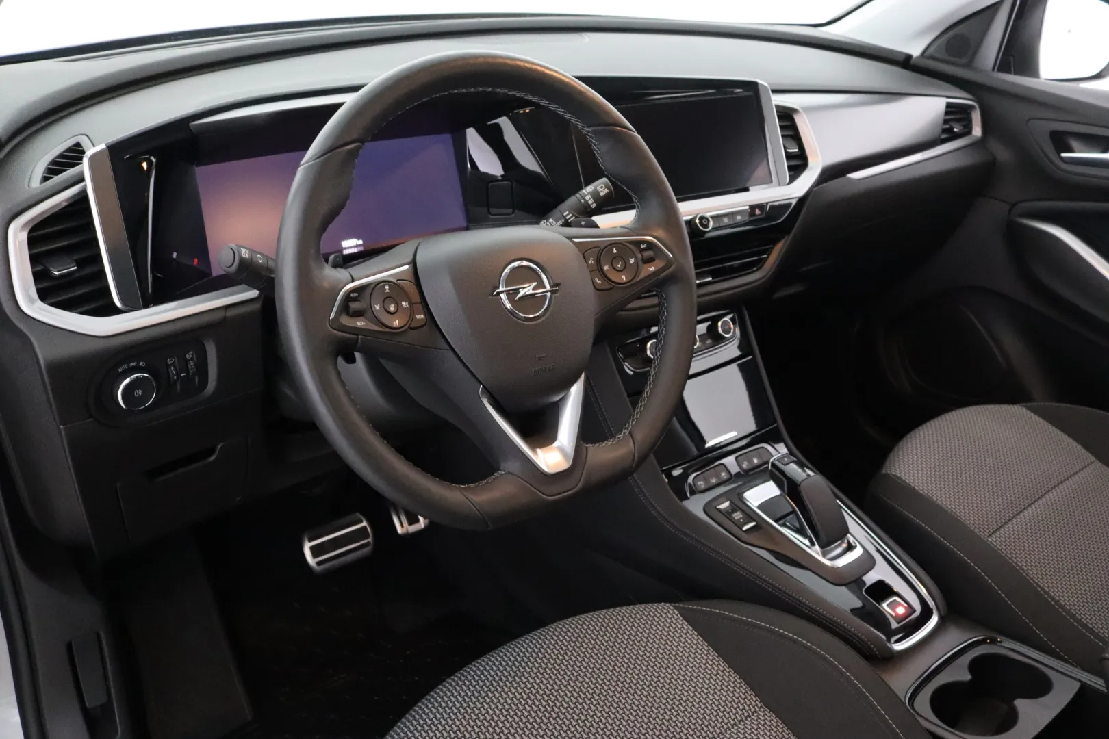 OPEL Grandland NNE-124 carousel image