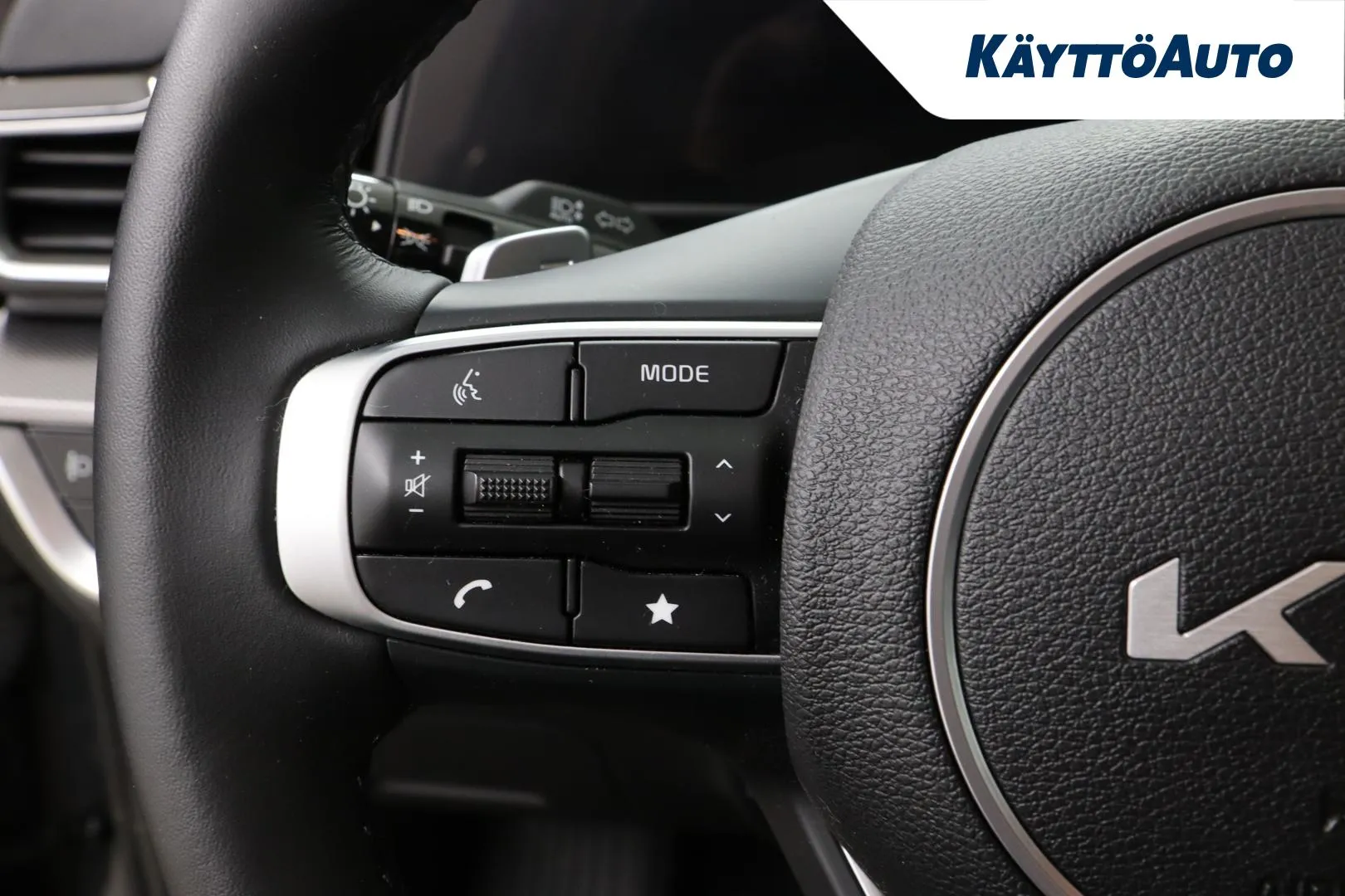KIA Sportage JNL-589 carousel image