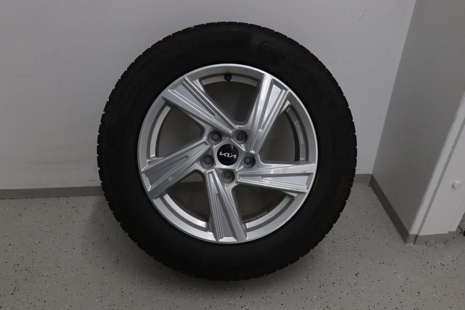 KIA Sportage JNL-589 carousel image