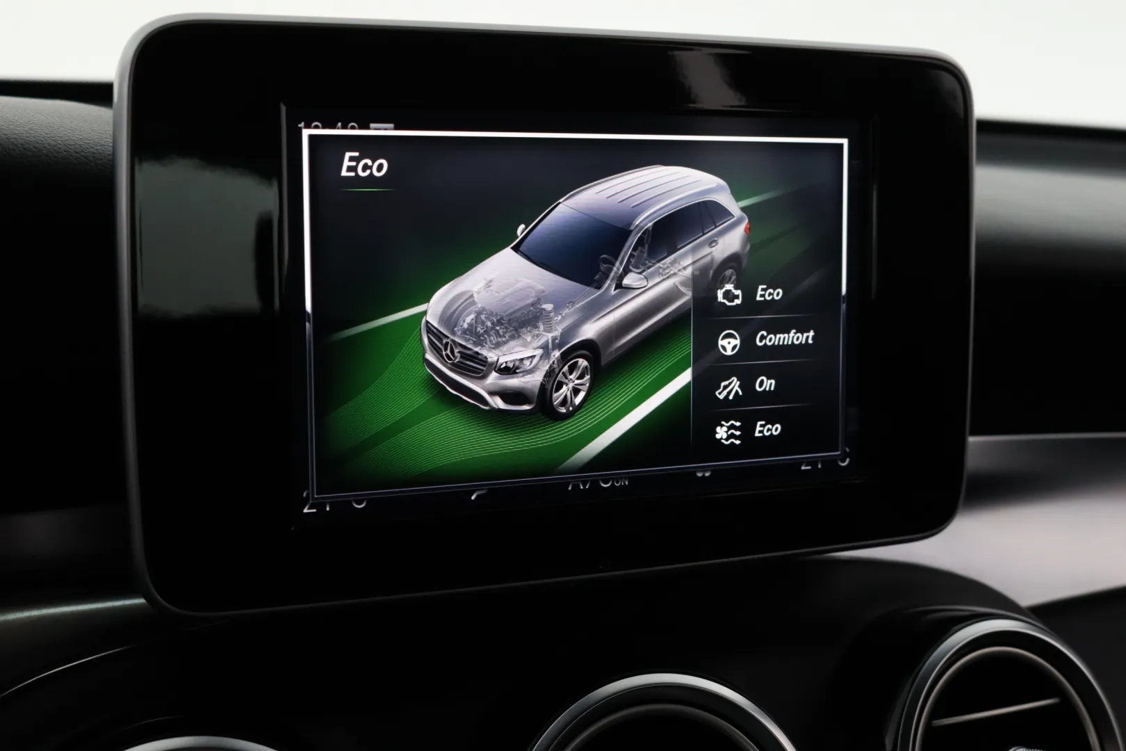 MERCEDES-BENZ GLC OXP-454 carousel image