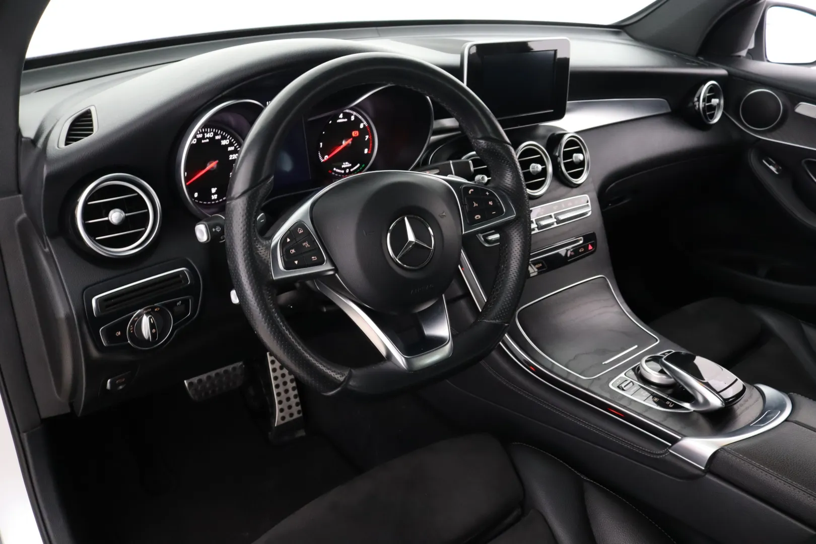MERCEDES-BENZ GLC OXP-454 carousel image
