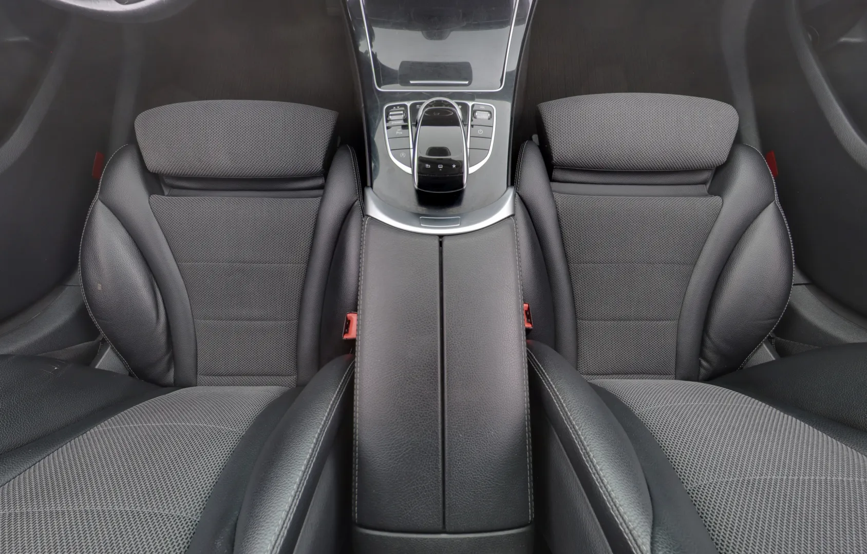 Mercedes-Benz C ERT-597 carousel image