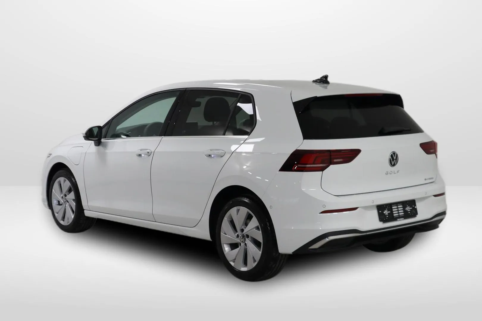 Volkswagen Golf NNV-186 carousel image