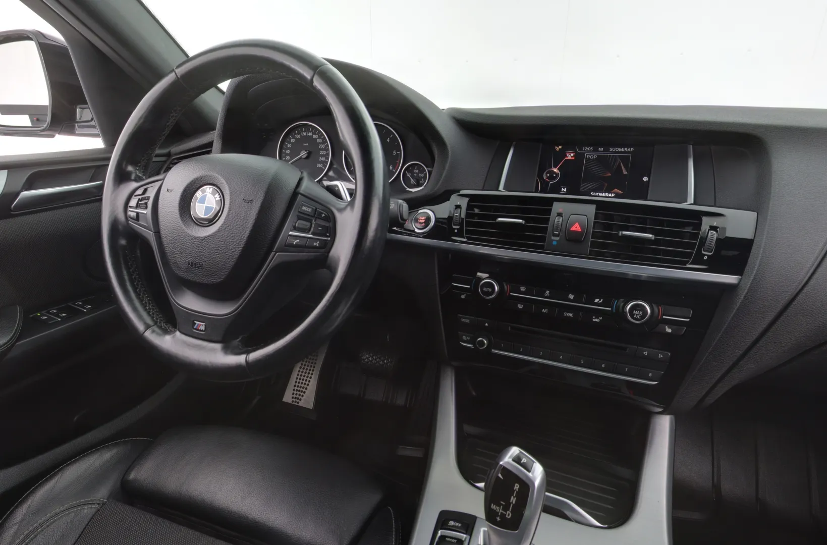 BMW X4 GNU-167 carousel image