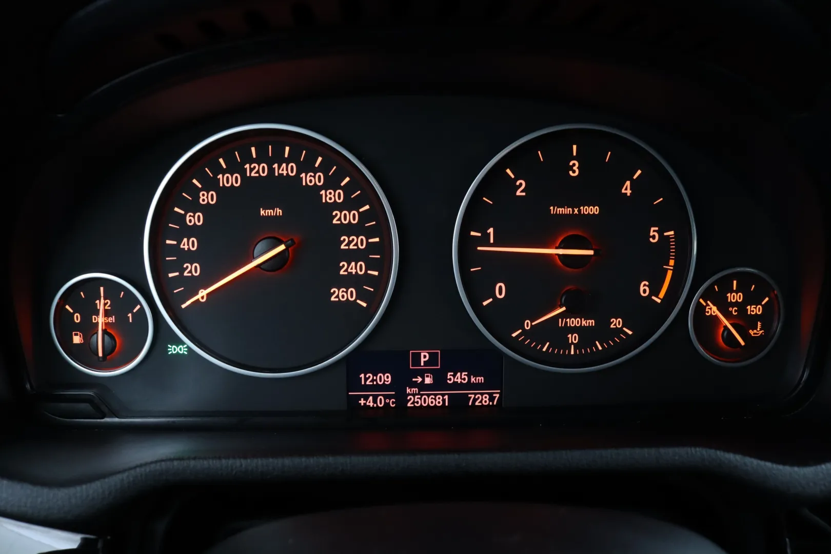 BMW X4 GNU-167 carousel image