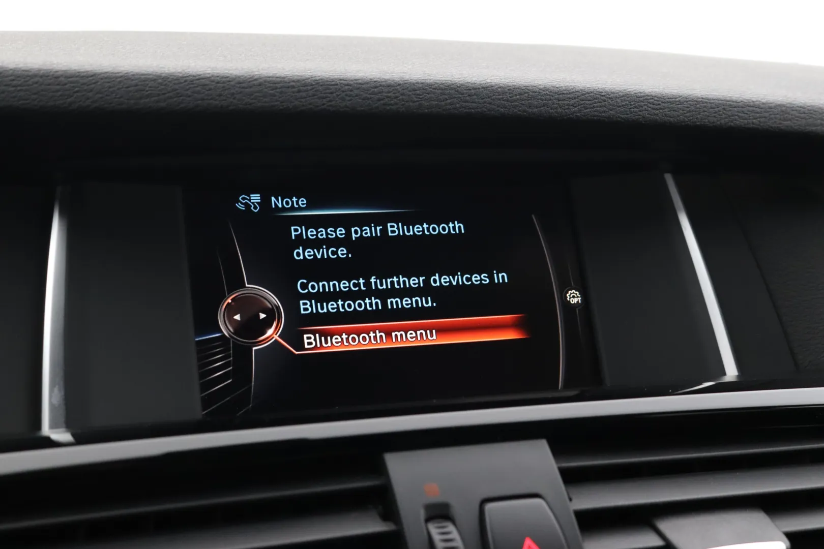 BMW X4 GNU-167 carousel image
