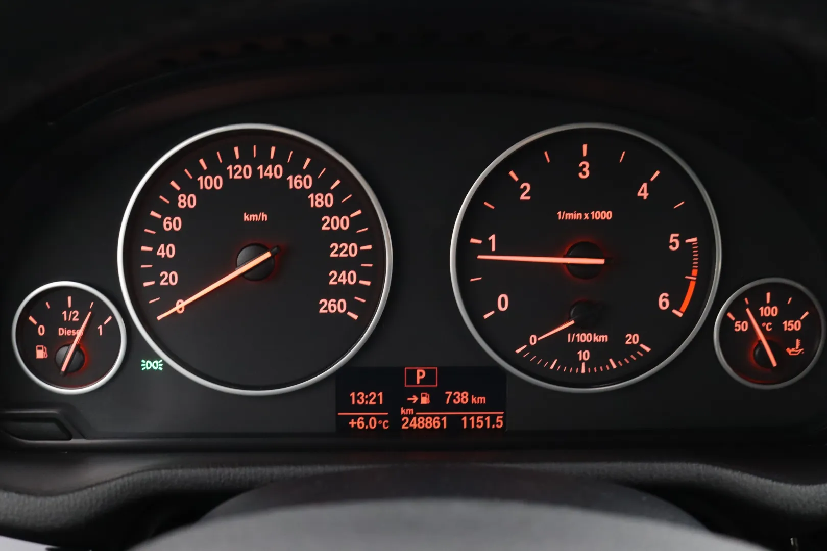BMW X4 GNU-167 carousel image