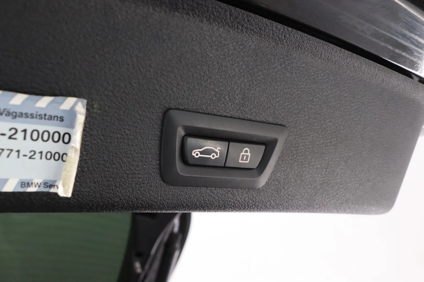 BMW X4 GNU-167 carousel image