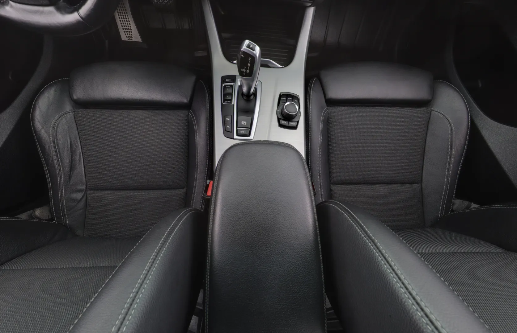 BMW X4 GNU-167 carousel image