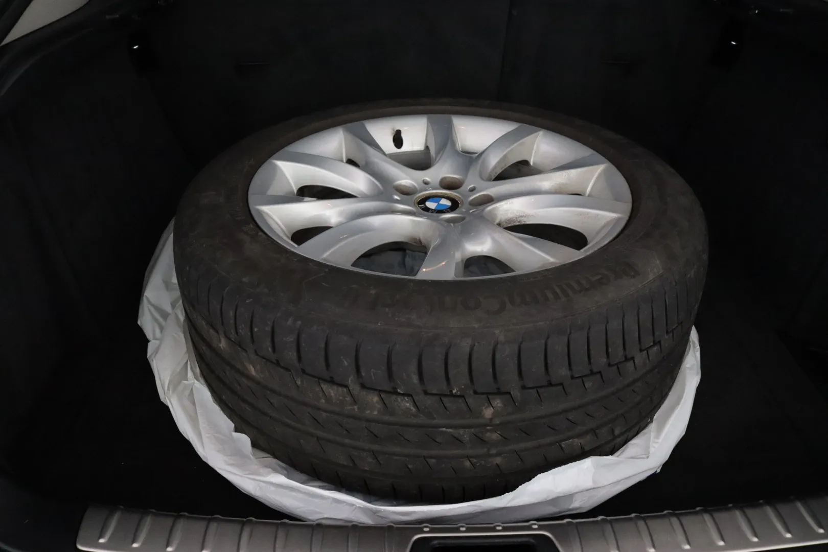 BMW X6 CHB-400 carousel image