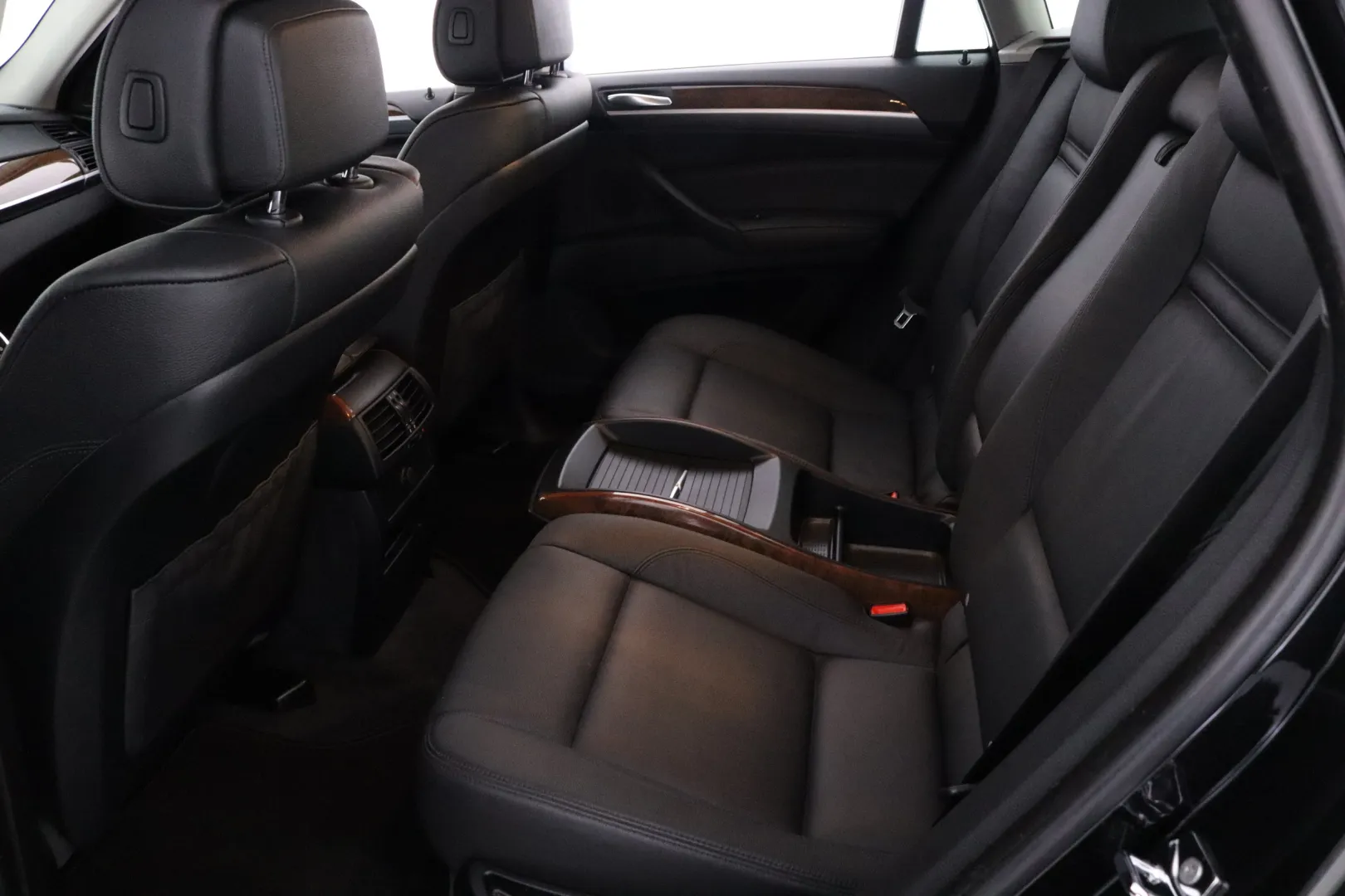 BMW X6 CHB-400 carousel image