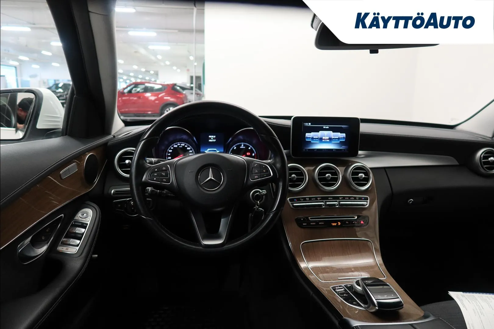Mercedes-Benz C ZLA-573 carousel image