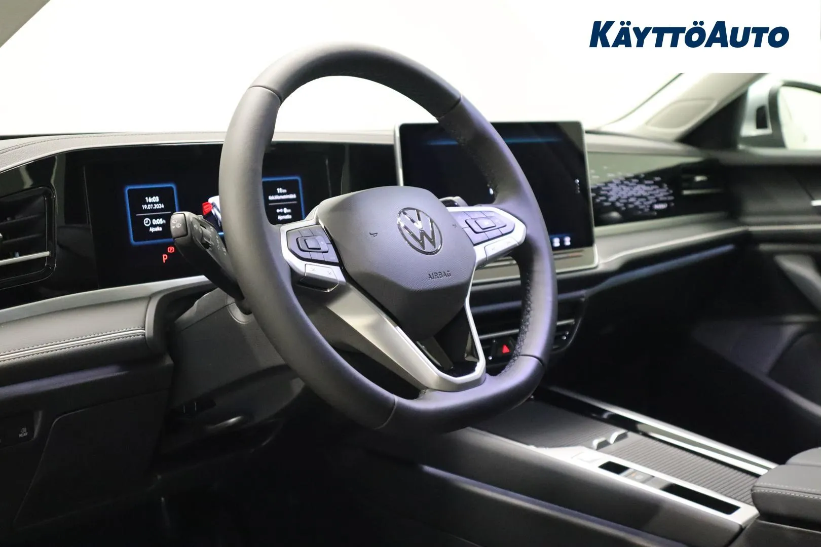 Volkswagen Passat LSS-458 carousel image