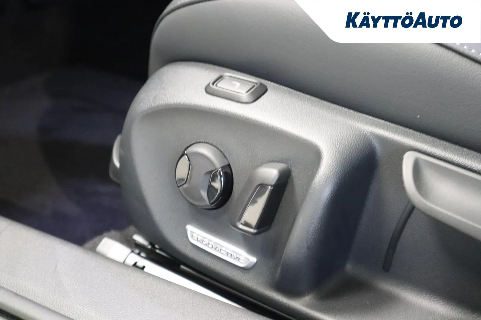 Volkswagen Passat LSS-458 carousel image