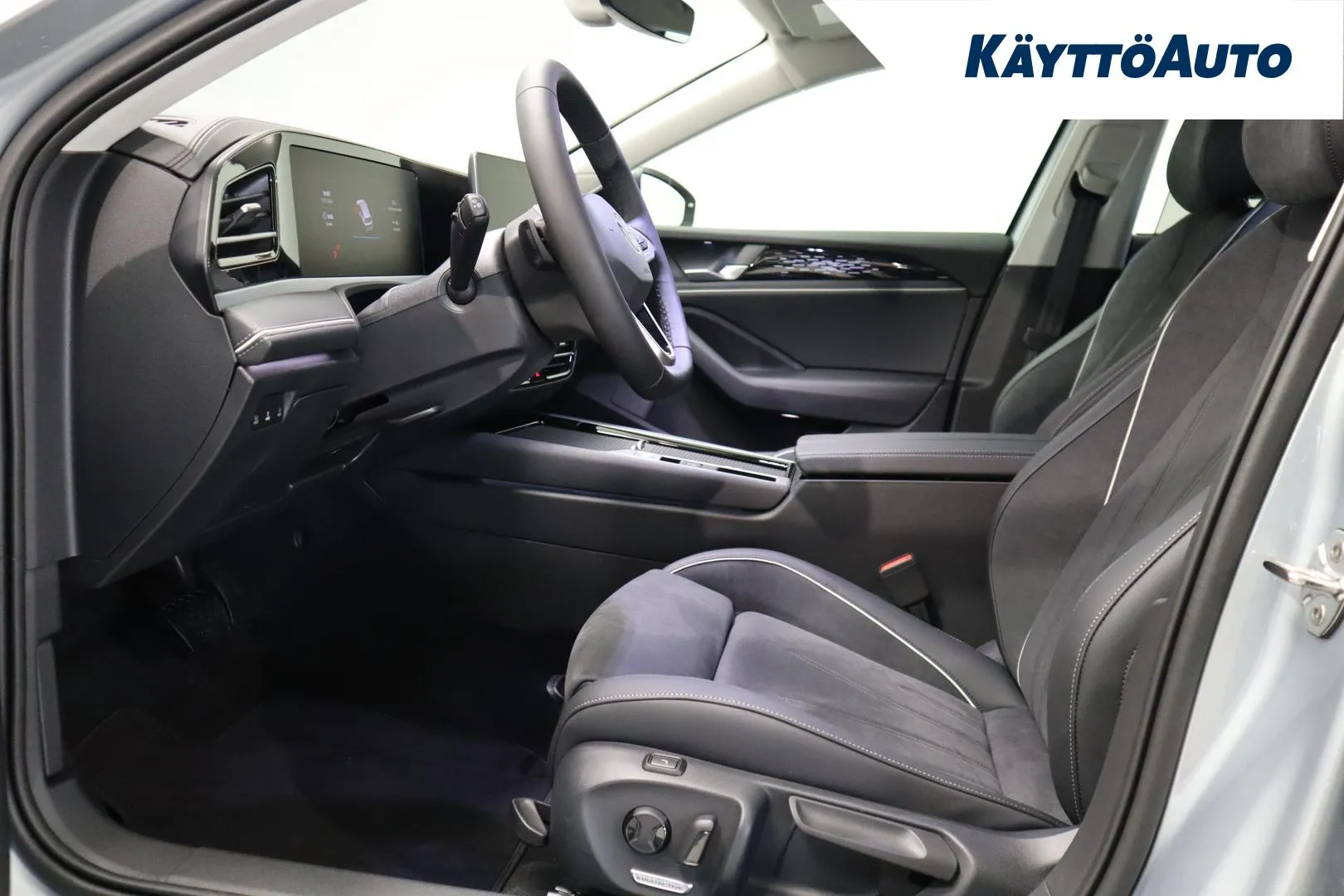 Volkswagen Passat LSS-458 carousel image