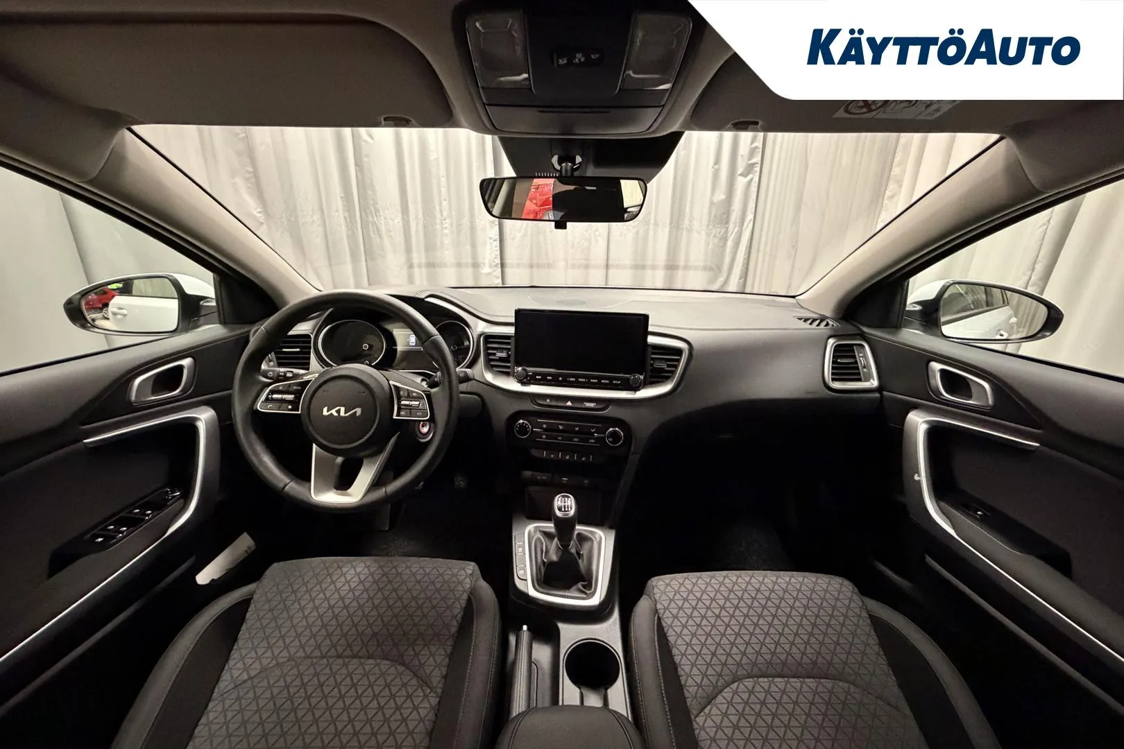 KIA Ceed JNP-890 carousel image